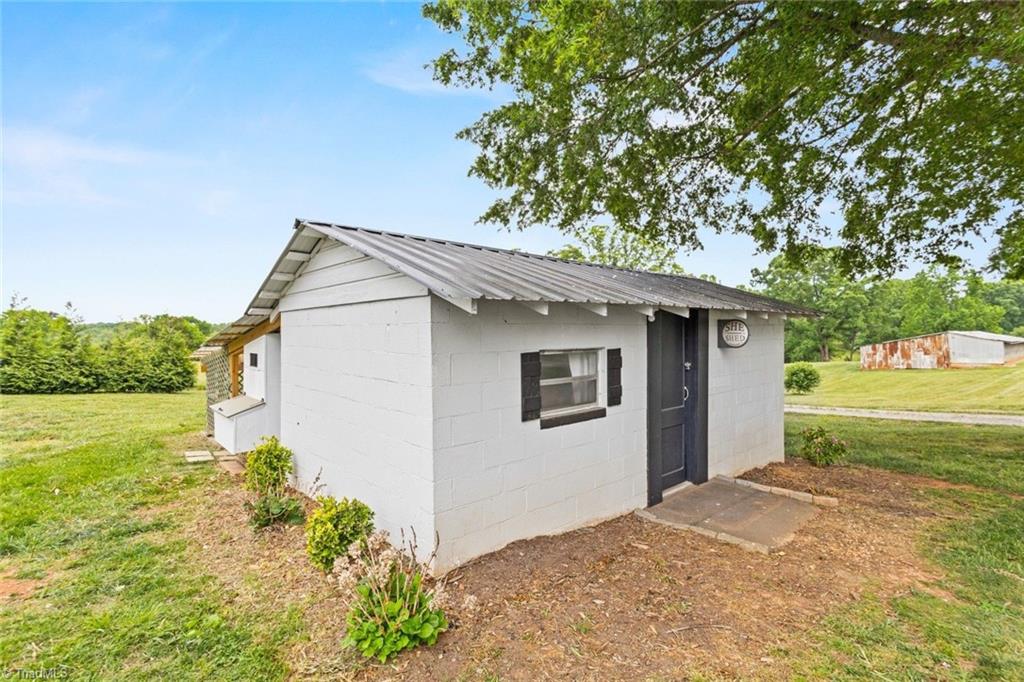 4020 Rockford Road Boonville, NC 27011 - Photo 42 of 44