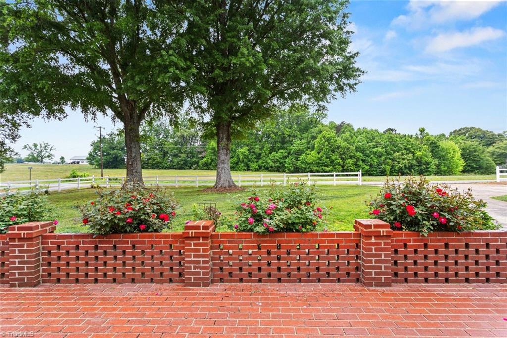 4020 Rockford Road Boonville, NC 27011 - Photo 6 of 44