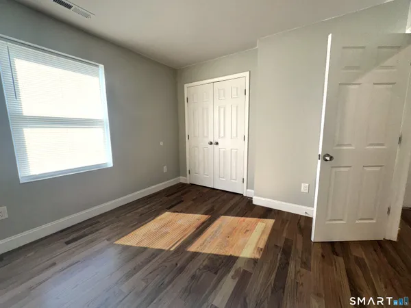 $3,000 | 105 Churchill Street, Fairfield, CT 06824