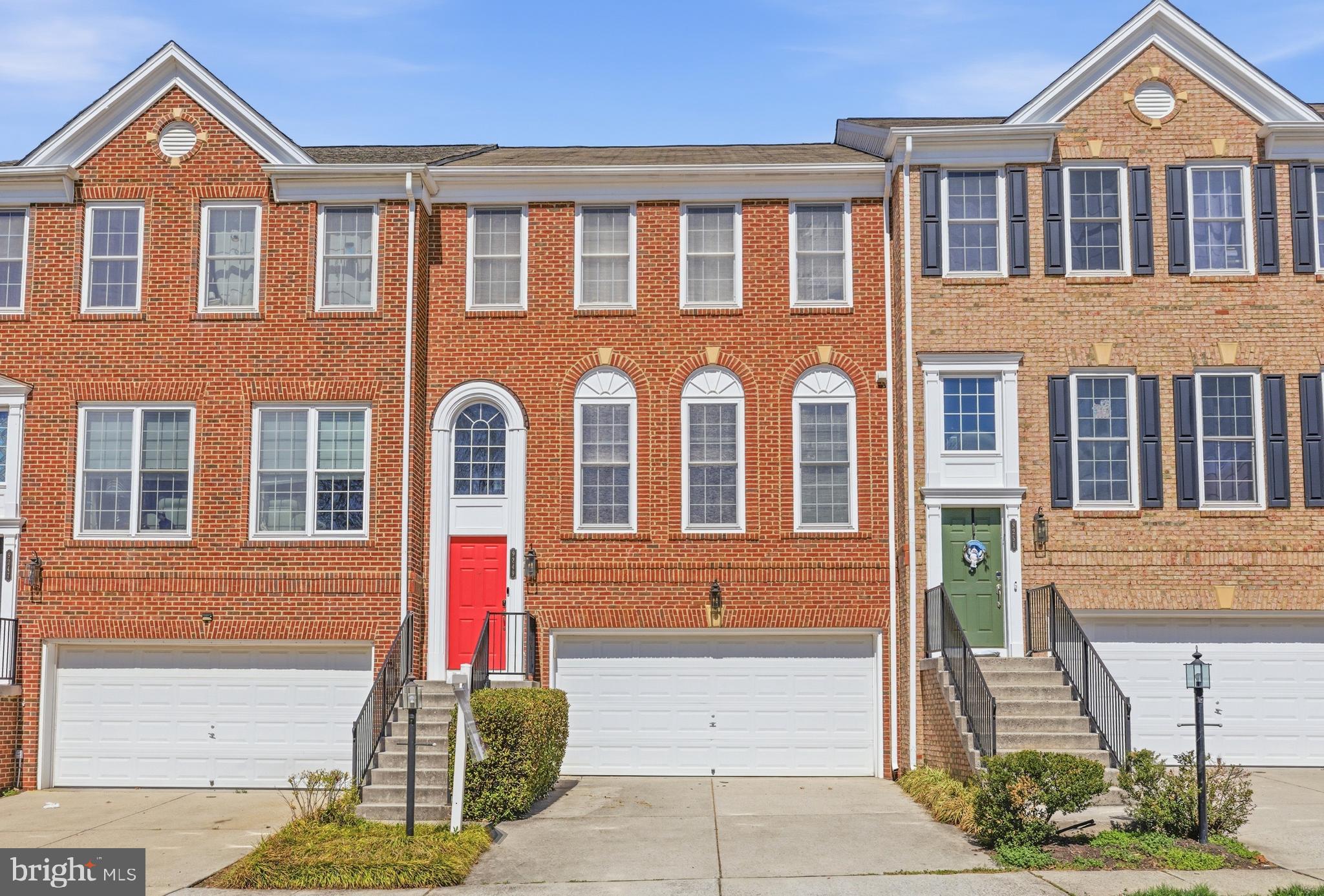 9249 Laurel Ridge Crossing Road Lorton, VA 22079 - Photo 2 of 38 a front view of a house