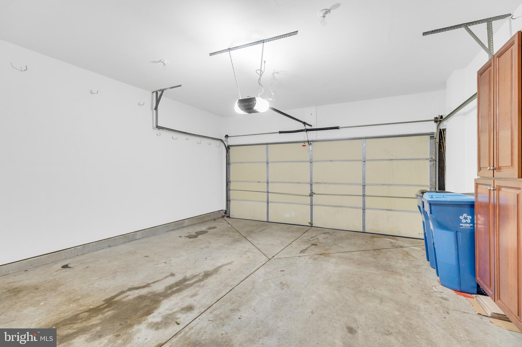 9249 Laurel Ridge Crossing Road Lorton, VA 22079 - Photo 22 of 38 a view of a garage