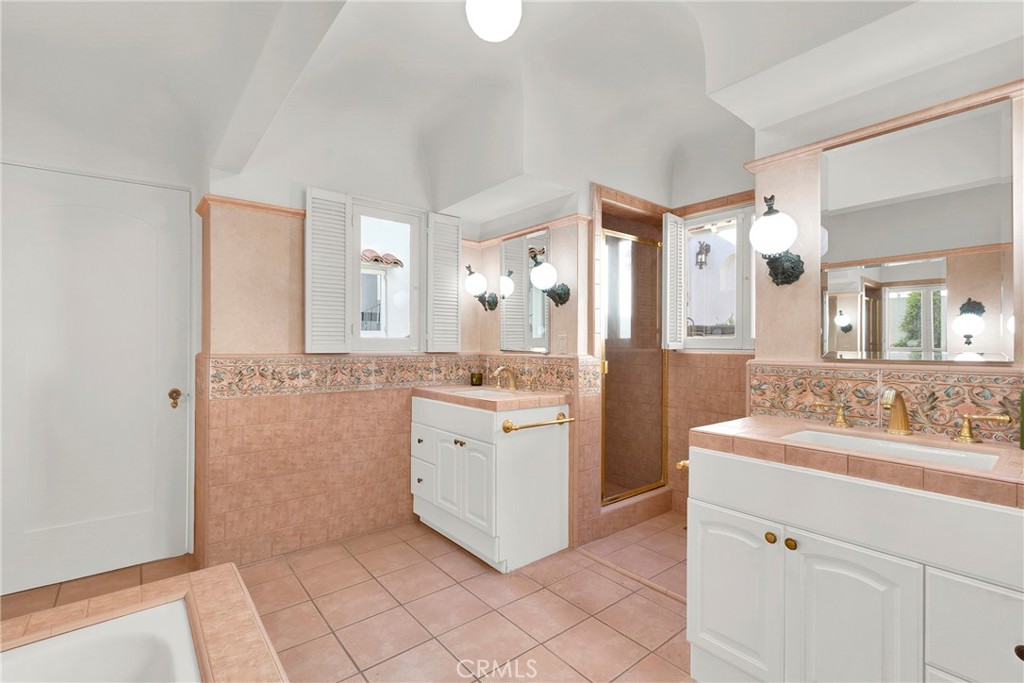 2111 Rockledge Road Los Angeles, CA 90068 - Photo 27 of 75 Gallery Image 27