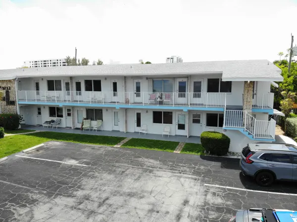 $159,000 | 3232 Canal Drive, Unit 18, Pompano Beach, FL 33062