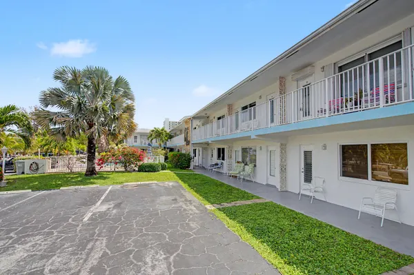 $159,000 | 3232 Canal Drive, Unit 18, Pompano Beach, FL 33062