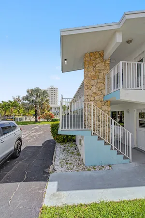 $159,000 | 3232 Canal Drive, Unit 18, Pompano Beach, FL 33062