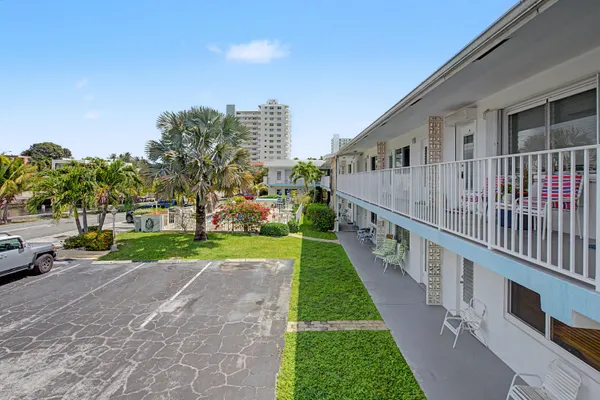 $159,000 | 3232 Canal Drive, Unit 18, Pompano Beach, FL 33062