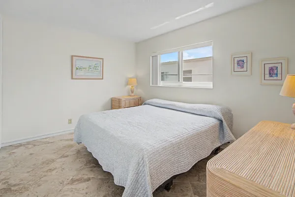 $159,000 | 3232 Canal Drive, Unit 18, Pompano Beach, FL 33062