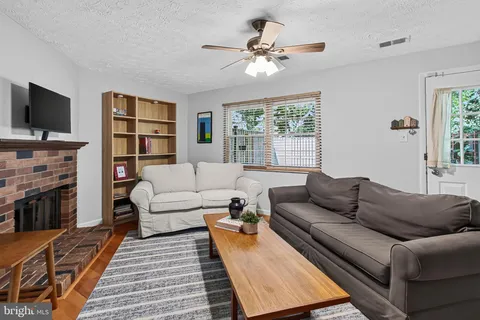 $659,000 | 2814 Raymond Court, Falls Church, VA 22042