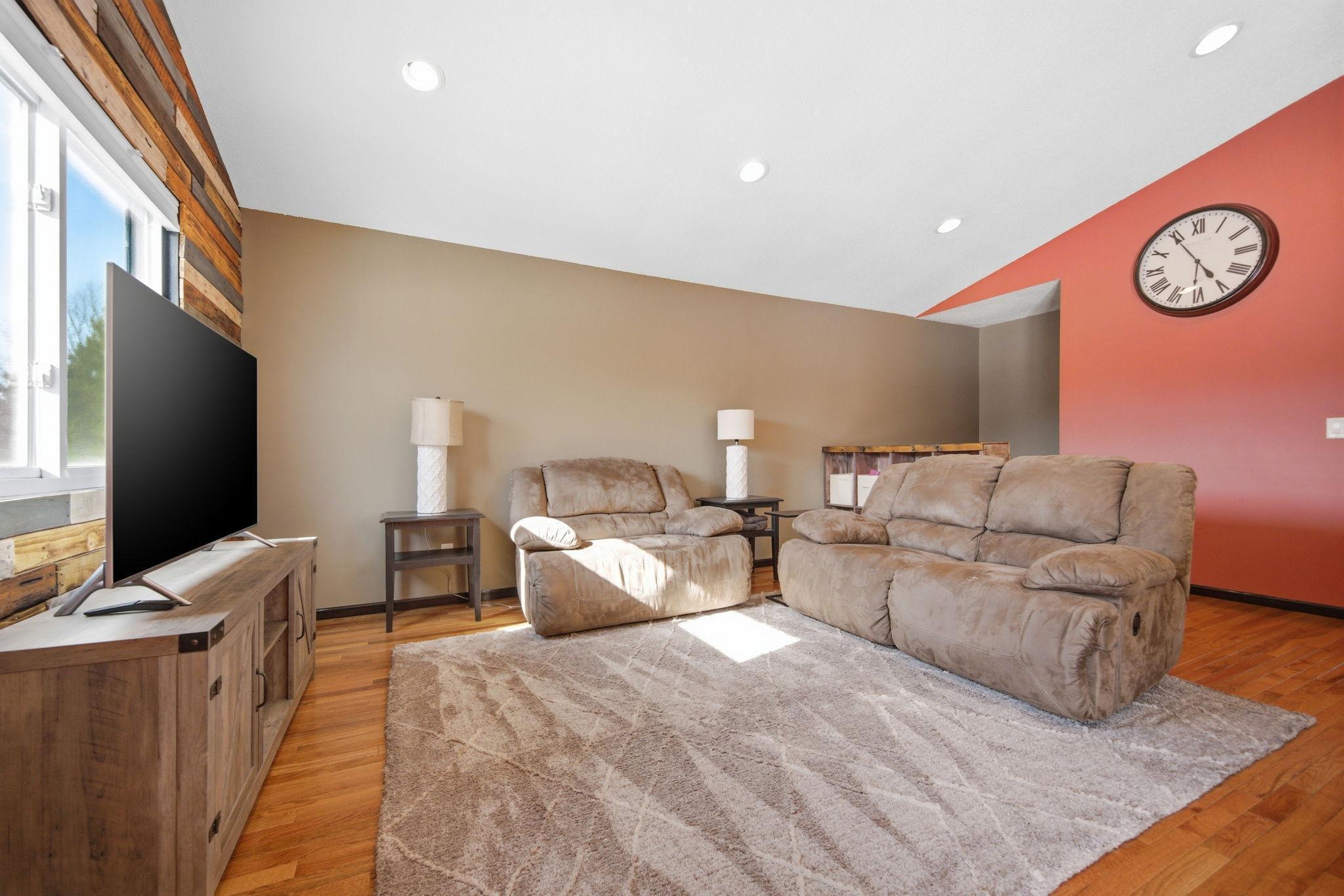 6121 Egg Lake Road North Hugo, MN 55038 - Photo 11 of 38