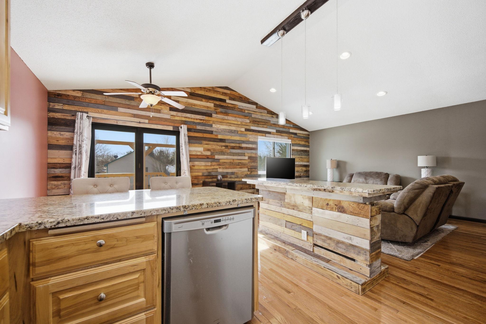 6121 Egg Lake Road North Hugo, MN 55038 - Photo 5 of 38