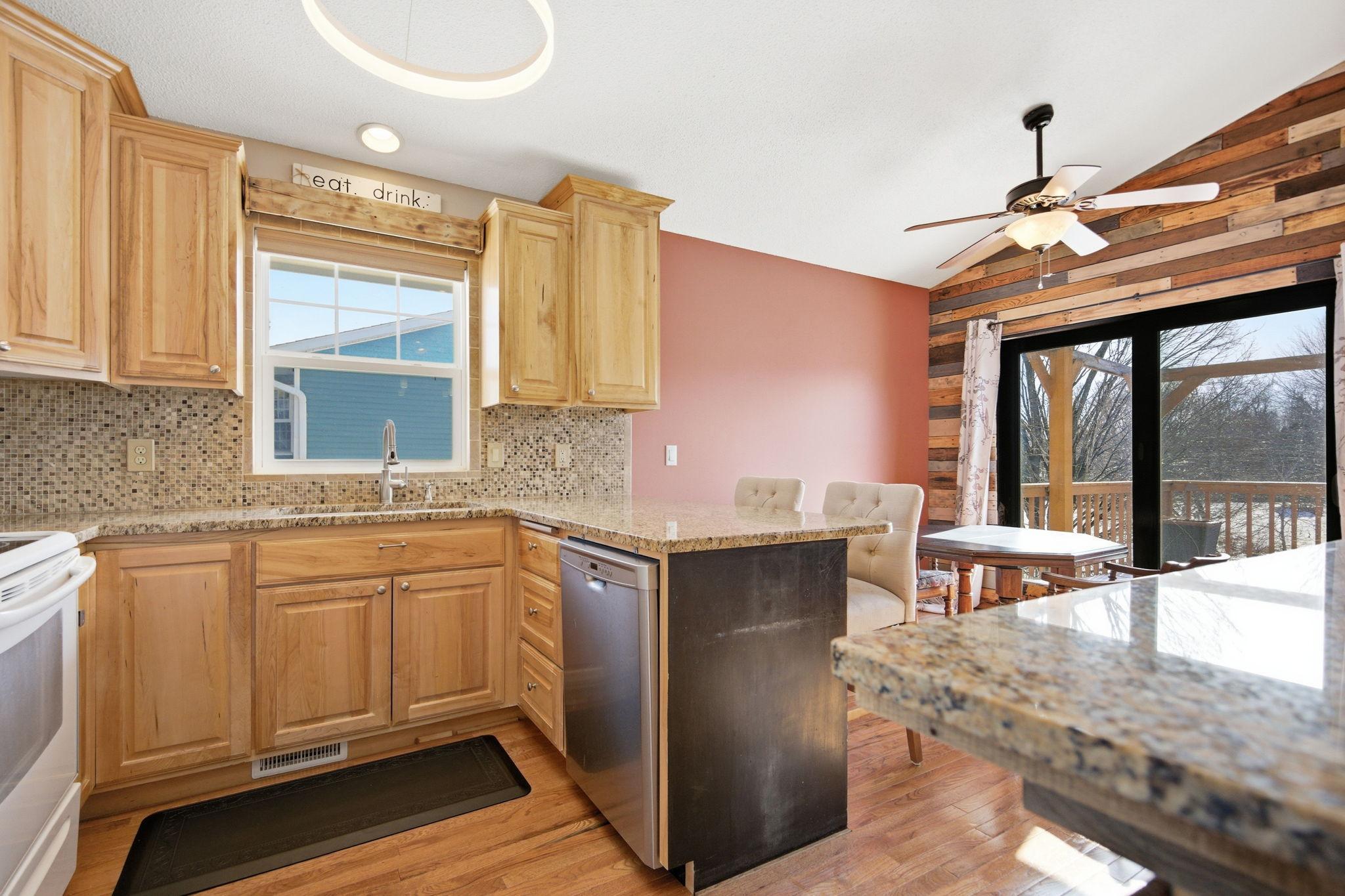 6121 Egg Lake Road North Hugo, MN 55038 - Photo 6 of 38