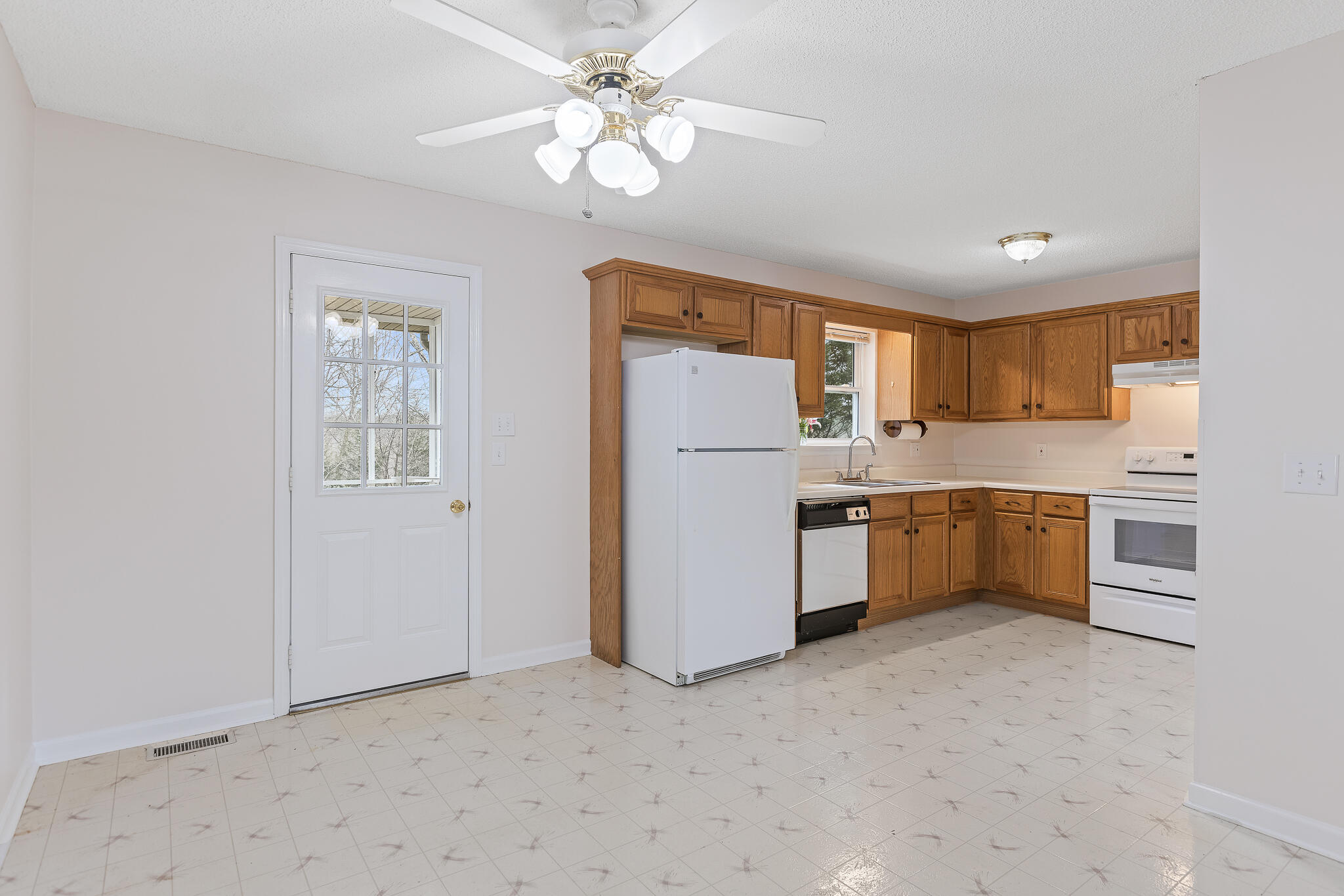 306 Ridgecrest Drive LaFayette, GA 30728 - Photo 6 of 30 Ridgecrest-13