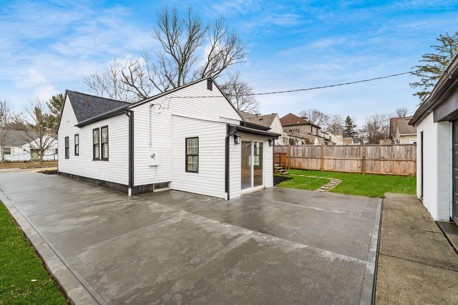 409 Fallis Road Columbus, OH 43214 - Photo 39 of 46 044_ Rd Columbus OH 43214 USA
