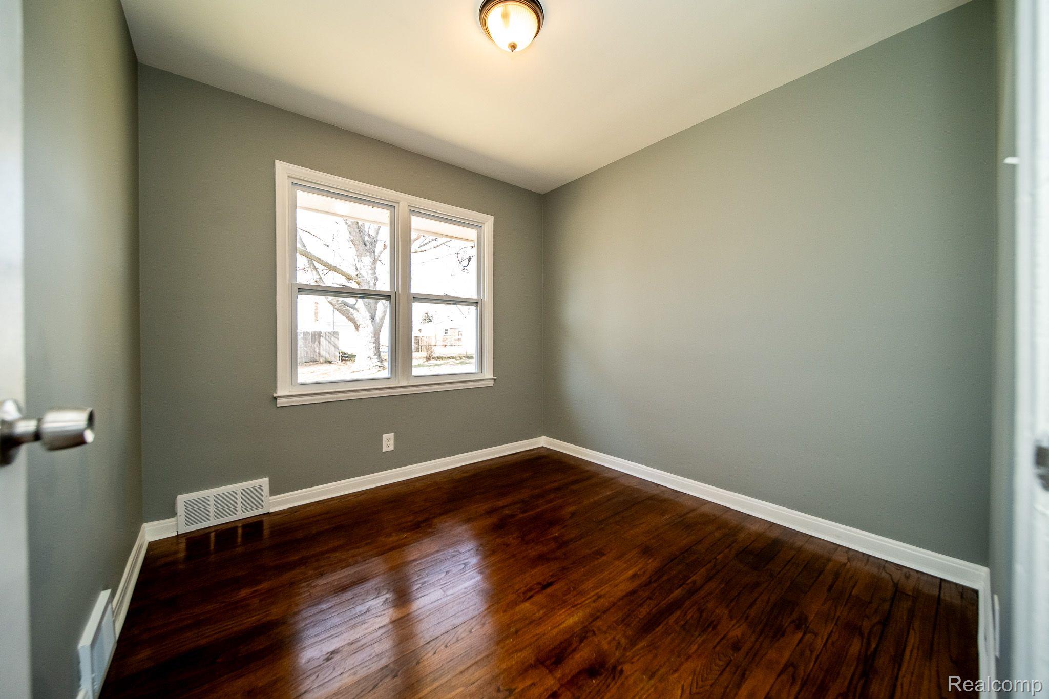 23781 Roxana Avenue Eastpointe, MI 48021 - Photo 28 of 61 Gallery Image 28