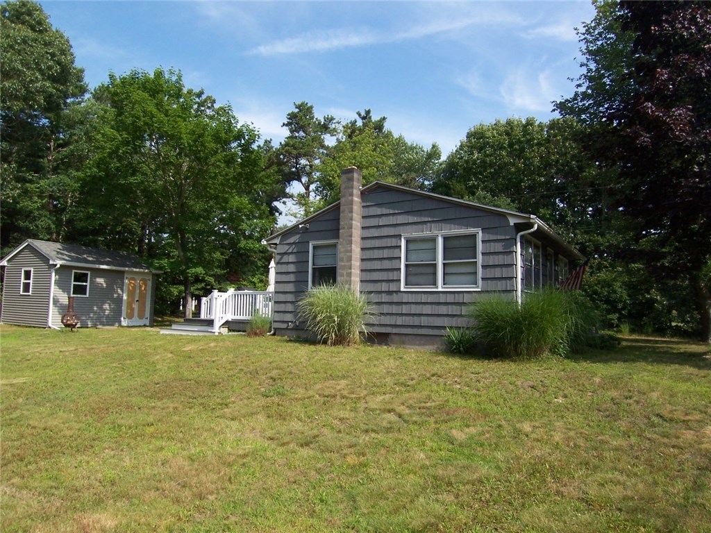 321 Mautucket Road South Kingstown, RI 02879 - Photo 17 of 18