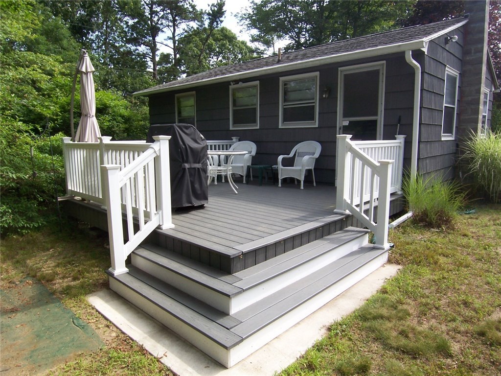 321 Mautucket Road South Kingstown, RI 02879 - Photo 3 of 18