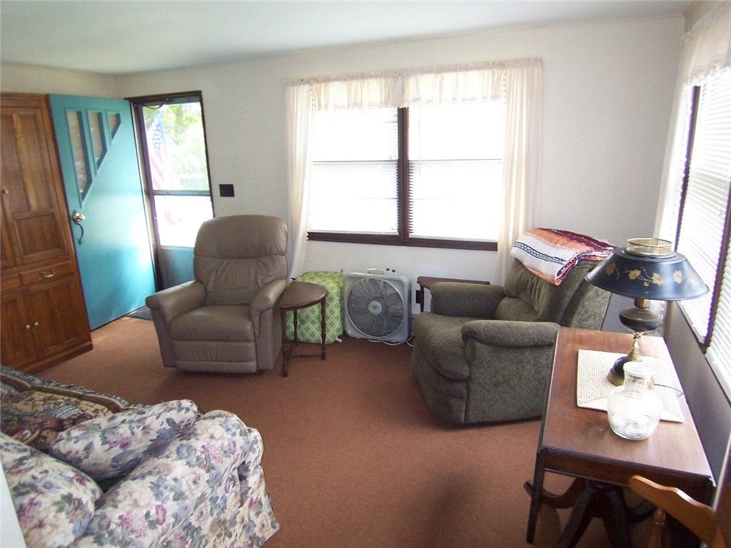 321 Mautucket Road South Kingstown, RI 02879 - Photo 6 of 18