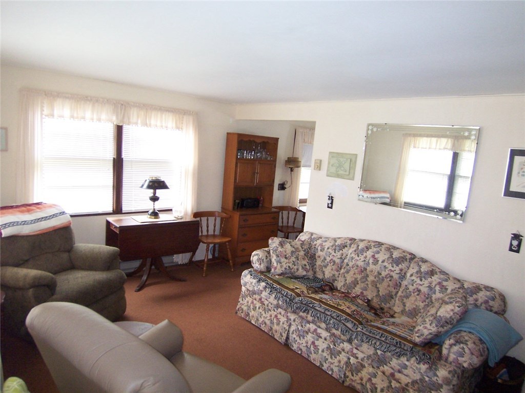 321 Mautucket Road South Kingstown, RI 02879 - Photo 8 of 18