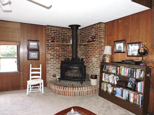 343 Kimbrough Road Clarksville, TN 37043 - Photo 11 of 30 Den features Gas Fireplace