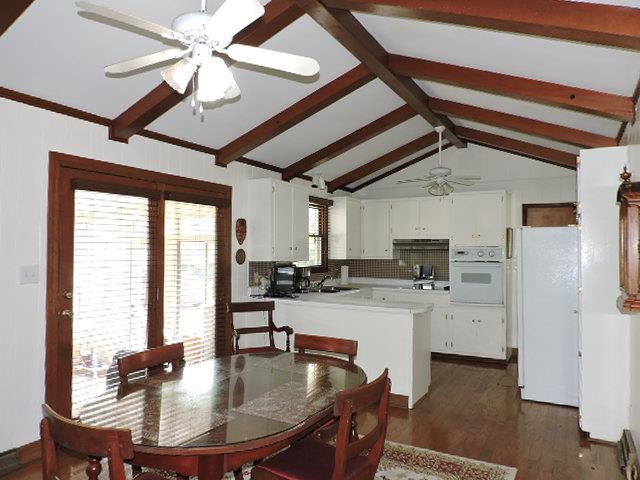 343 Kimbrough Road Clarksville, TN 37043 - Photo 5 of 30 Country Kitchen with Lots of Space!
