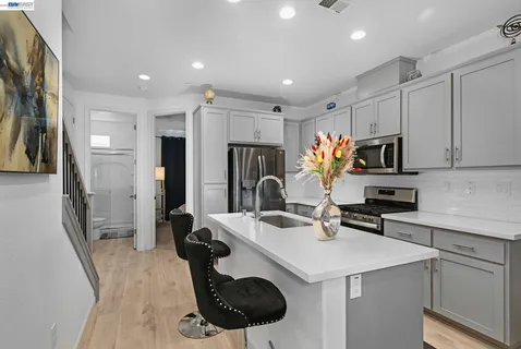 $709,000 | 296 Laurel Knoll Drive, Martinez, CA 94553