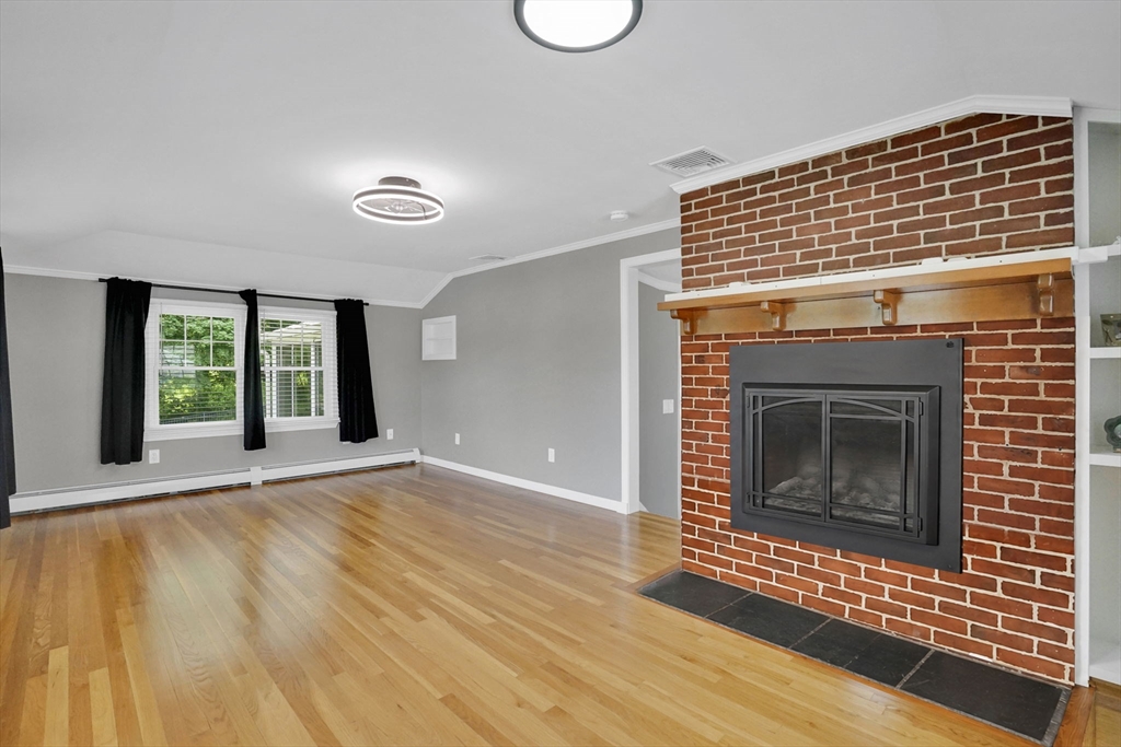125 East Allen Ridge Road Springfield, MA 01118 - Photo 16 of 42