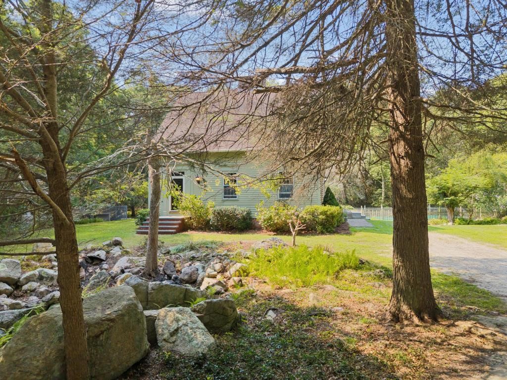 840 Lake Road Tiverton, RI 02878 - Photo 2 of 37 Gallery Image 2