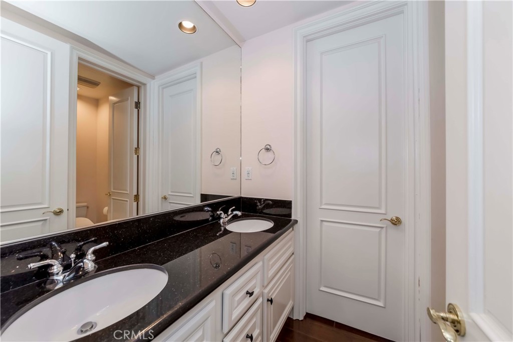 4 Santa Cruz Rolling Hills Estates, CA 90274 - Photo 8 of 48