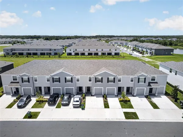 $277,500 | 33028 Tulip Petal Lane, Wesley Chapel, FL 33545
