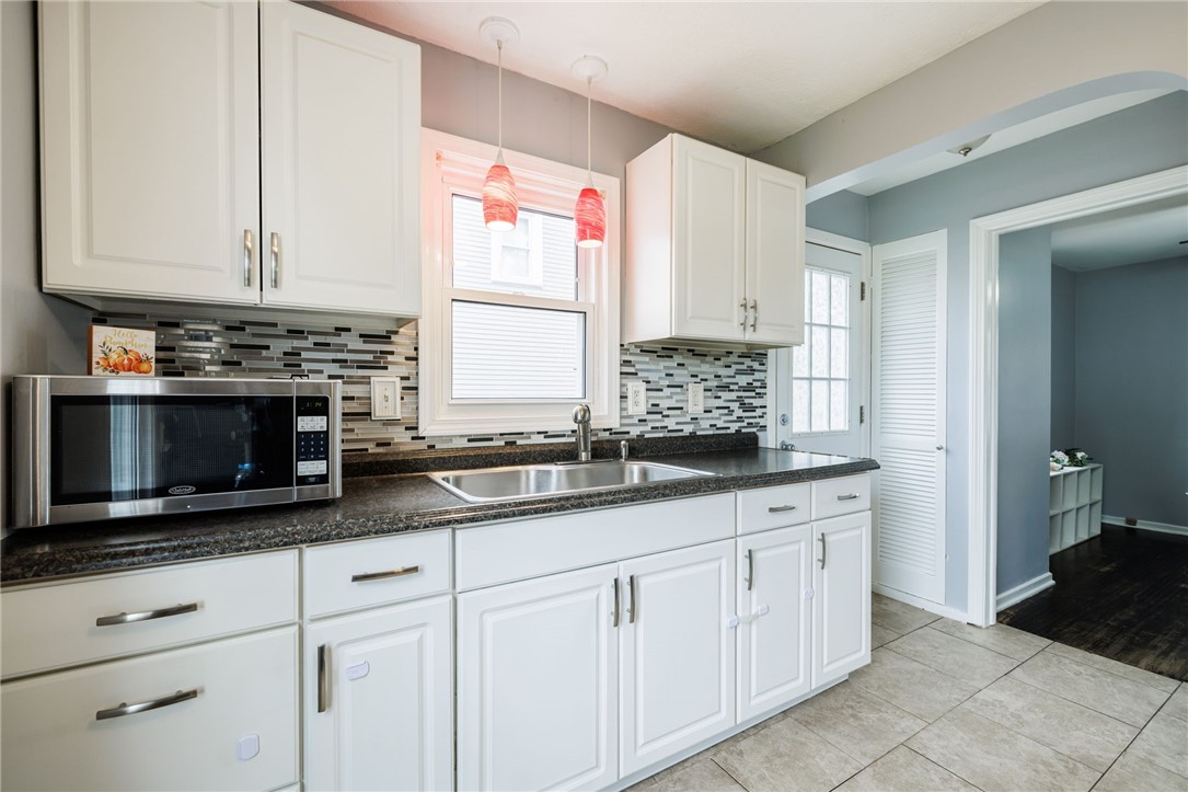 123 Brayton Road Greece, NY 14616 - Photo 2 of 23