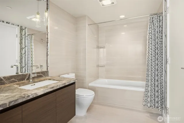 $698,000 | 583 Battery Street, Unit 2704N, Seattle, WA 98121