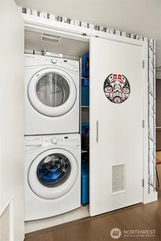 $698,000 | 583 Battery Street, Unit 2704N, Seattle, WA 98121