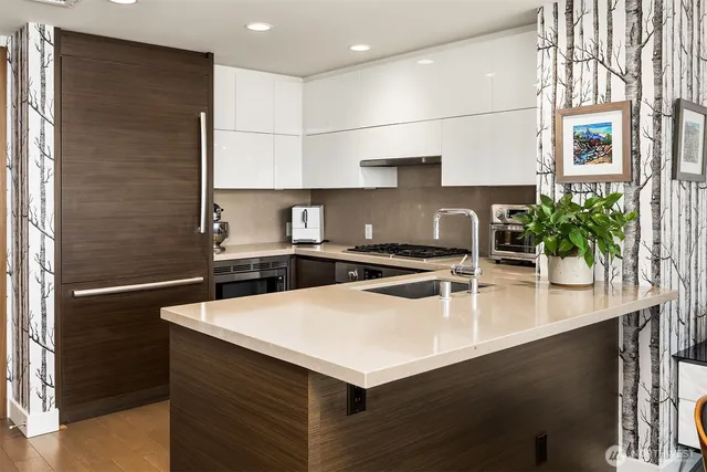 $698,000 | 583 Battery Street, Unit 2704N, Seattle, WA 98121