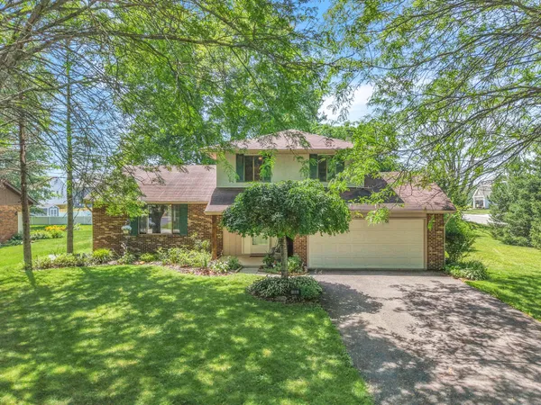 $425,000 | 11 Roma Court, Etna, OH 43062