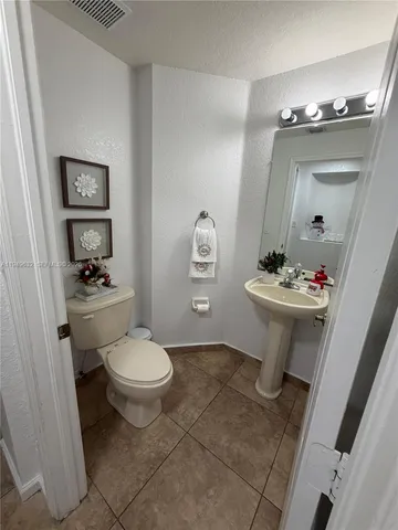 $2,950 | 8814 West Flagler Street, Unit 107, Miami, FL 33174