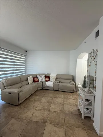 $2,950 | 8814 West Flagler Street, Unit 107, Miami, FL 33174