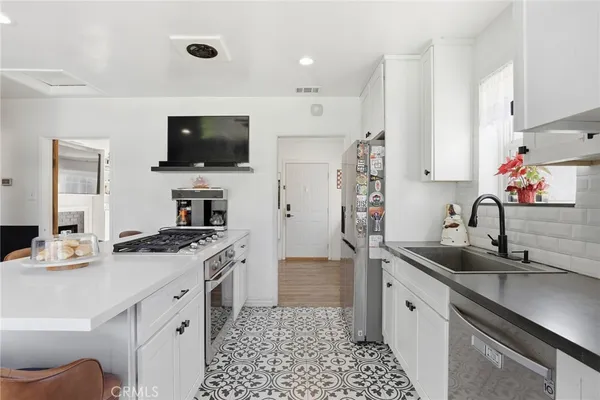 $925,000 | 415 East Green Street, Claremont, CA 91711
