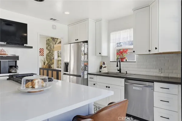 $925,000 | 415 East Green Street, Claremont, CA 91711