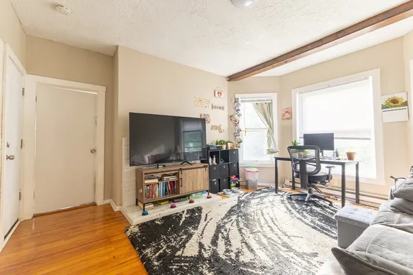 $665,000 | 3 Perkins Street, Worcester, MA 01605