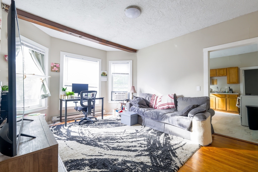 3 Perkins Street Worcester, MA 01605 - Photo 5 of 29