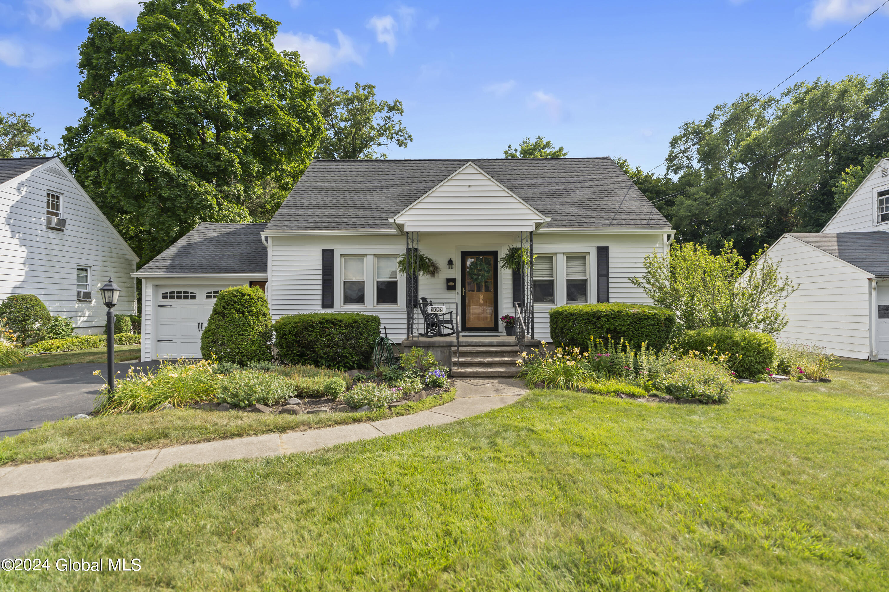 2053 Chepstow Road Rotterdam, NY 12303 - Photo 1 of 37 DSC02829