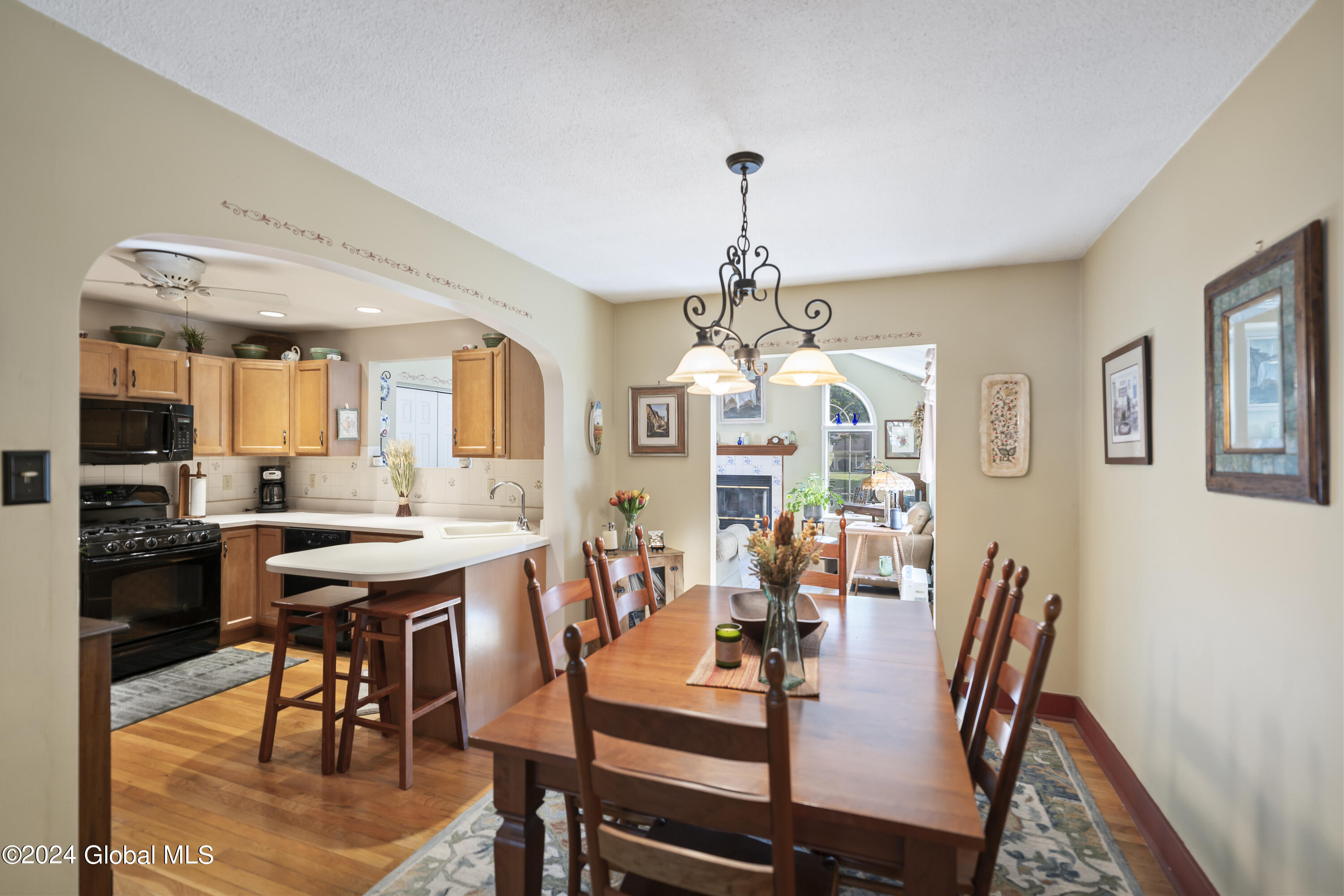 2053 Chepstow Road Rotterdam, NY 12303 - Photo 16 of 37 DSC02868