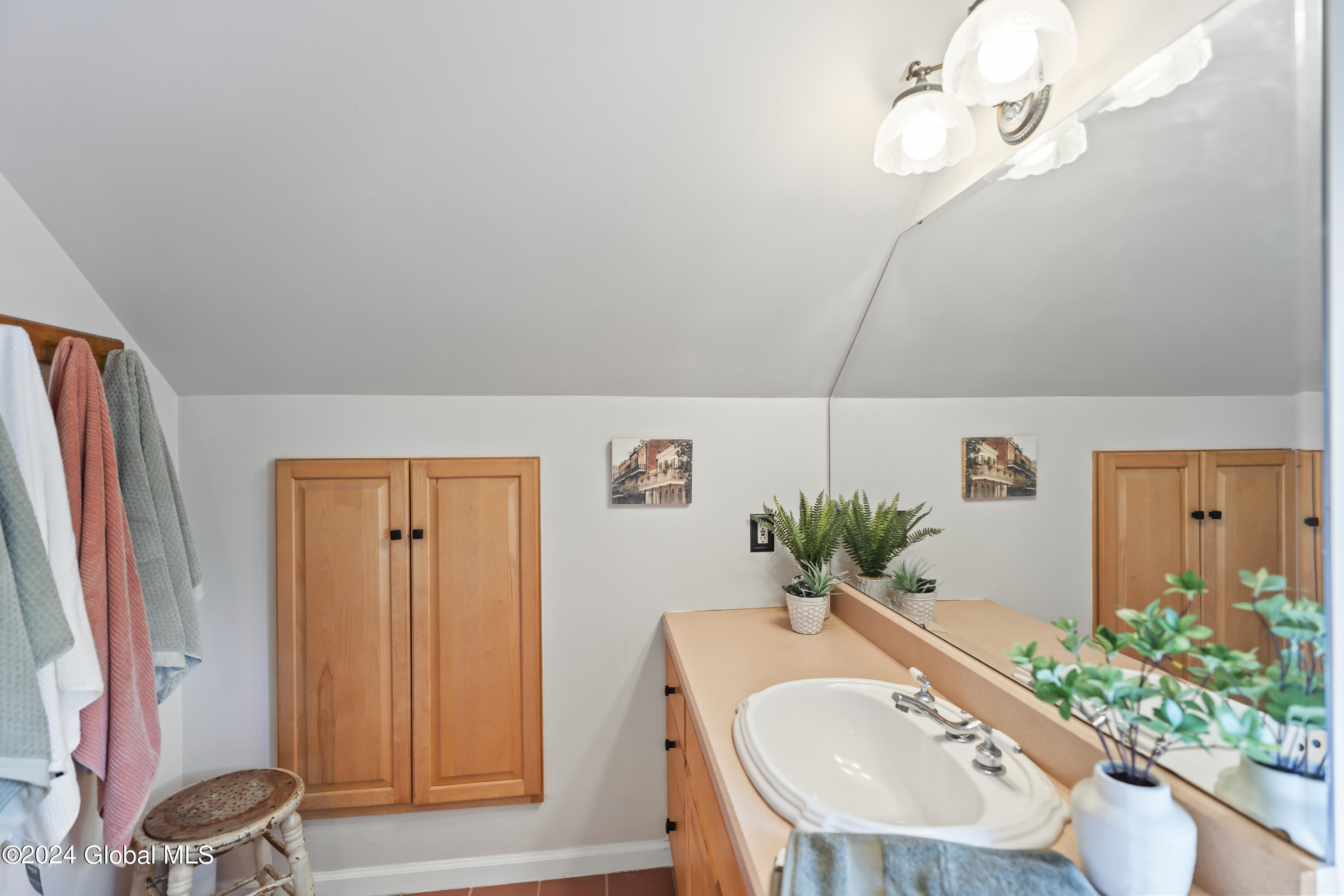 2053 Chepstow Road Rotterdam, NY 12303 - Photo 26 of 37 DSC02925