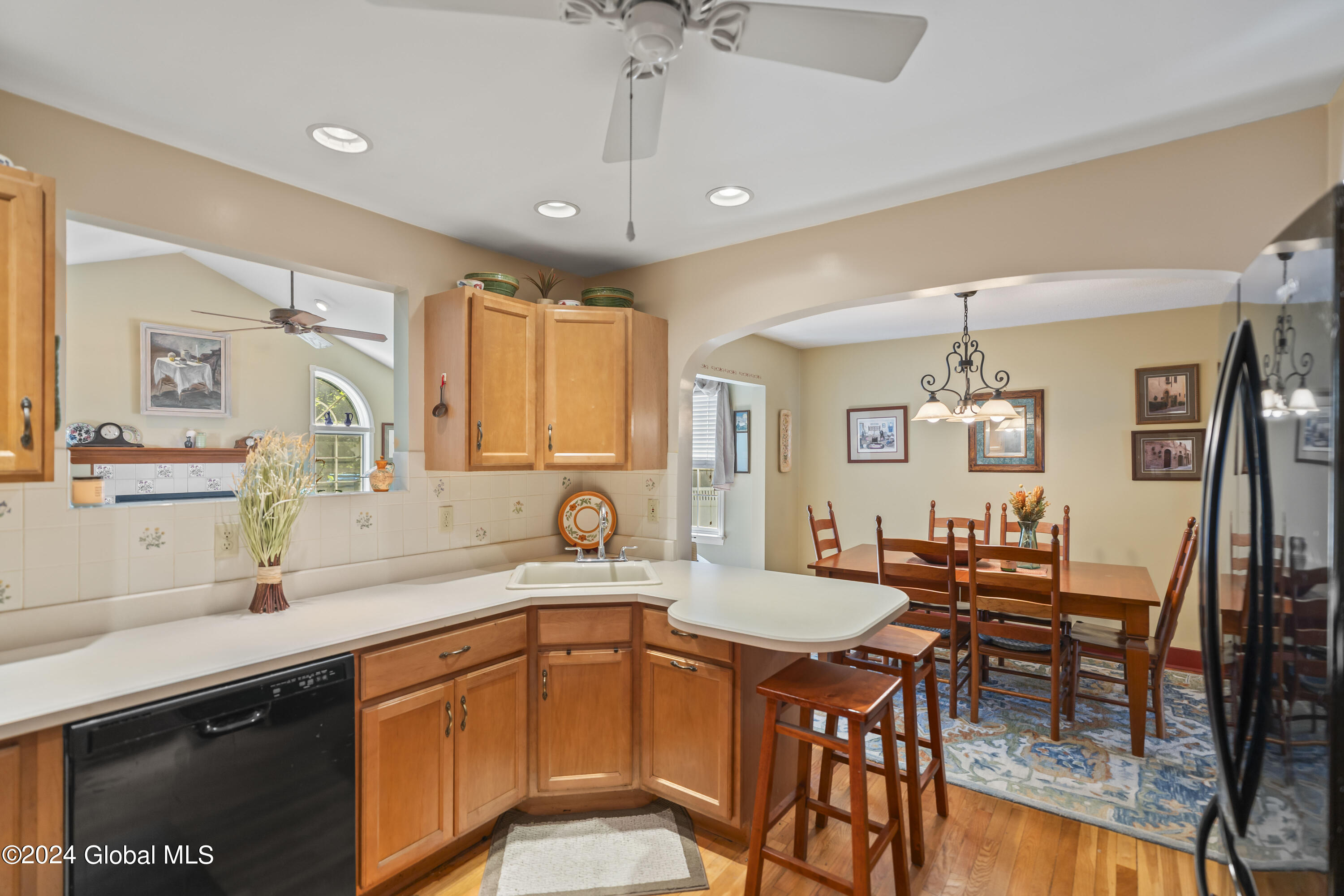 2053 Chepstow Road Rotterdam, NY 12303 - Photo 10 of 37 DSC02889