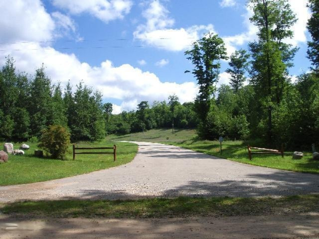 Arcadia Ridge Drive Onekama, MI 49675 - Photo 27 of 52