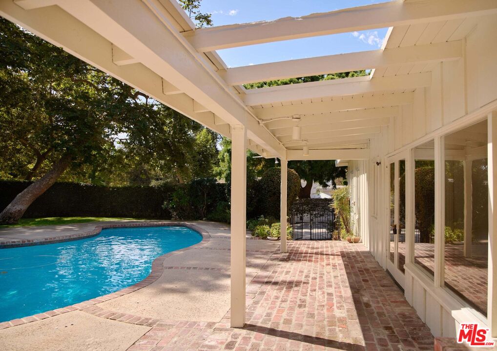 603 Hightree Road Los Angeles, CA 90402 - Photo 19 of 22