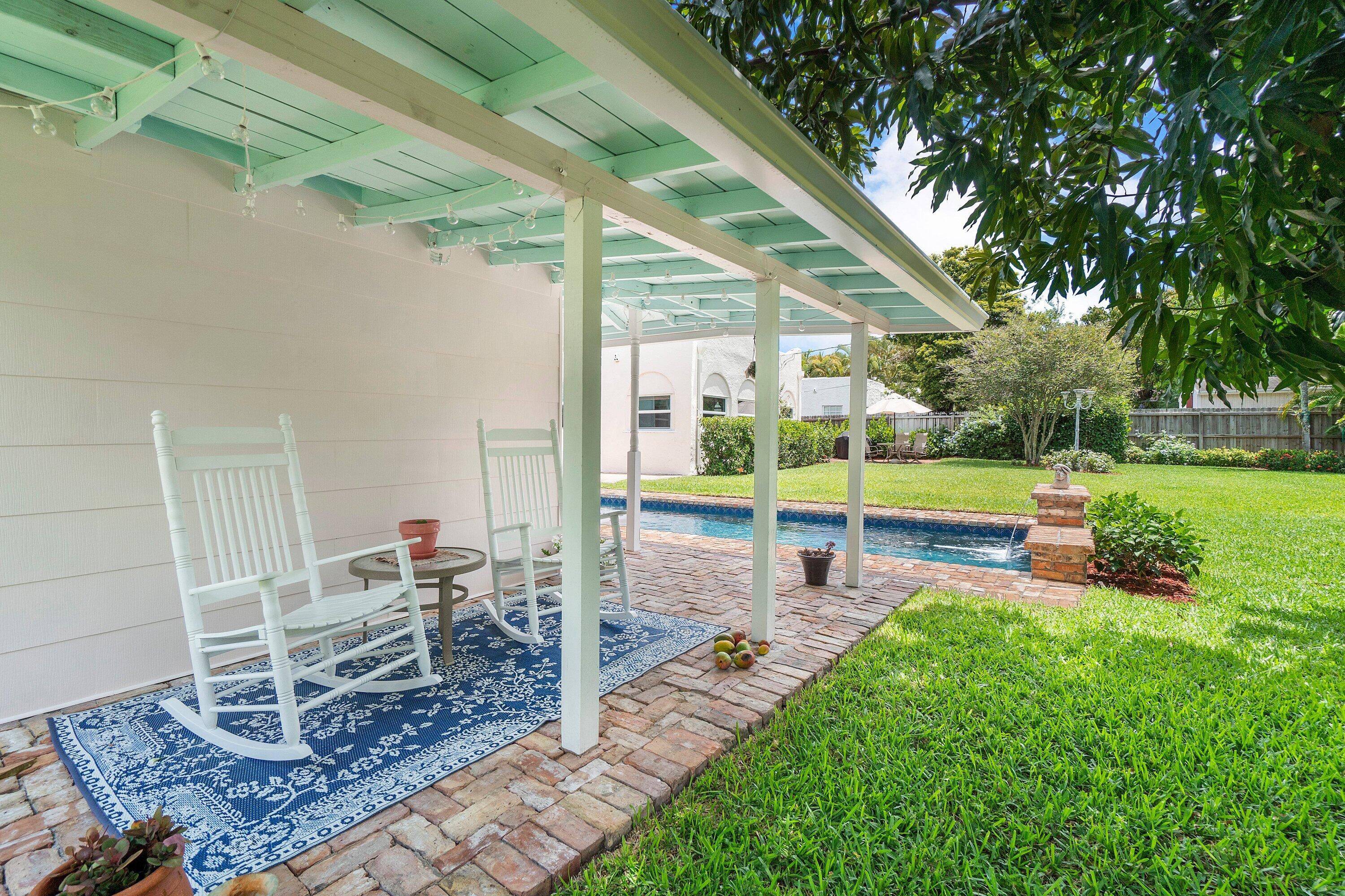 816 Avon Road West Palm Beach, FL 33401 - Photo 16 of 19 021-816AvonRoad-WestPalmBeach-FL-33401-S