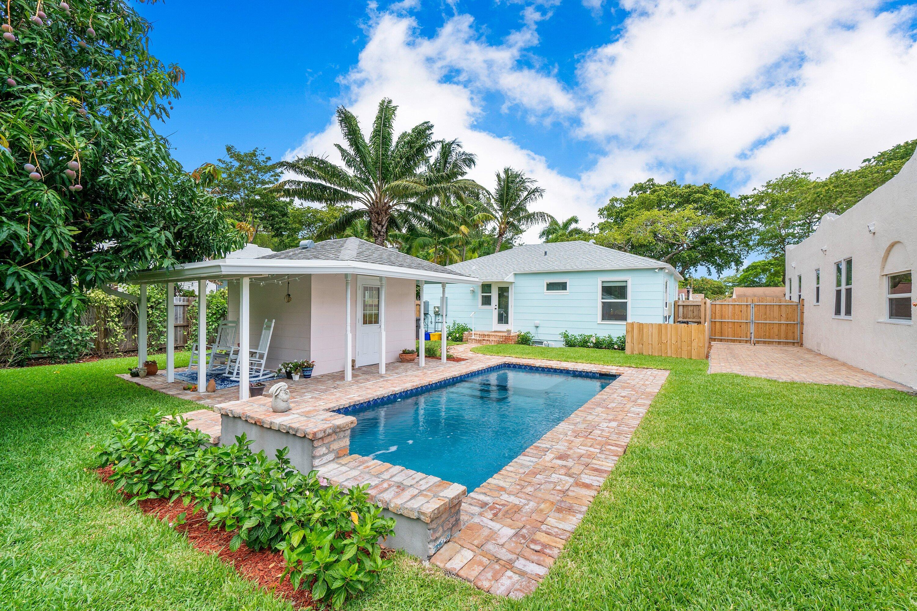 816 Avon Road West Palm Beach, FL 33401 - Photo 18 of 19 025-816AvonRoad-WestPalmBeach-FL-33401-S