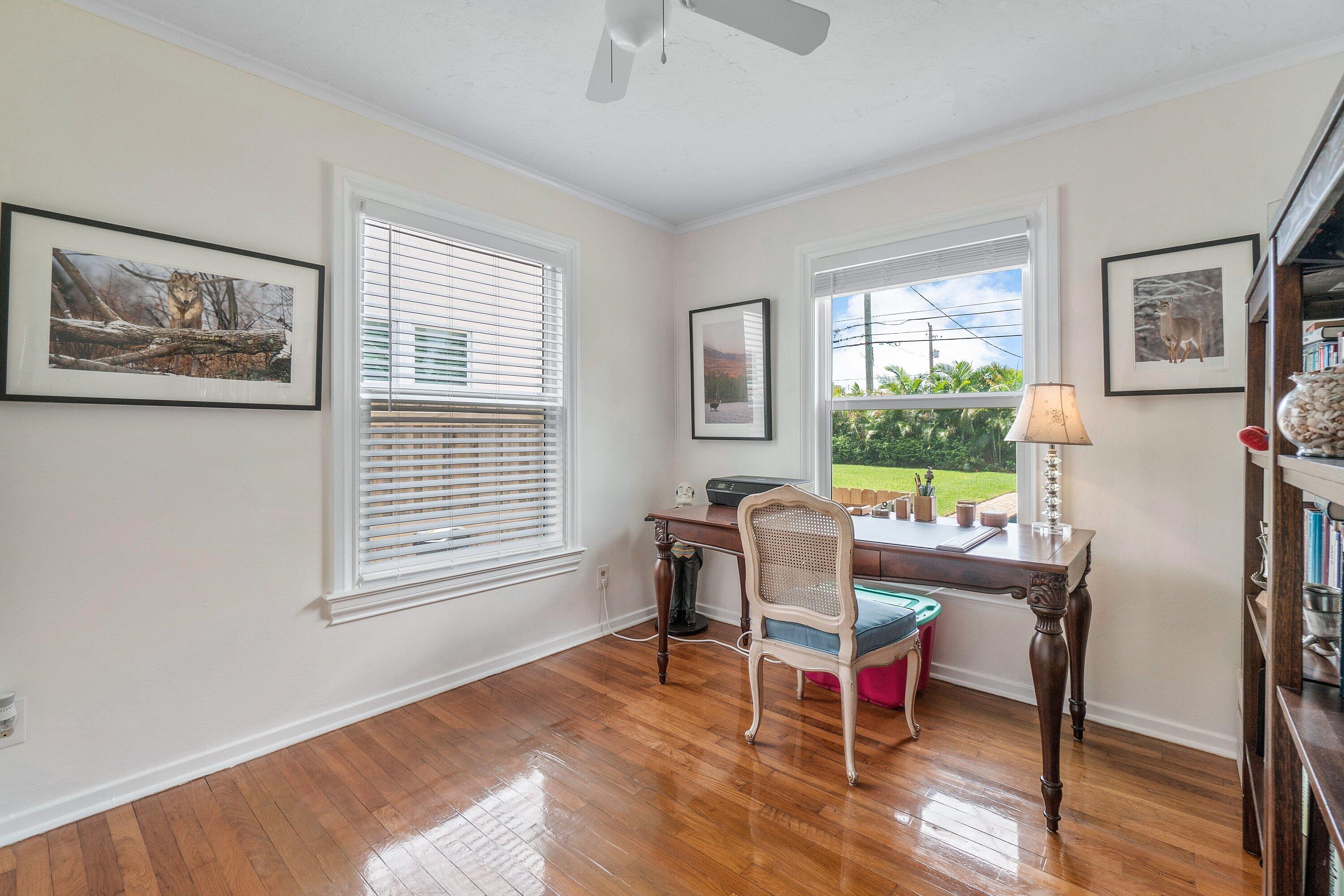 816 Avon Road West Palm Beach, FL 33401 - Photo 10 of 19 015-816AvonRoad-WestPalmBeach-FL-33401-S