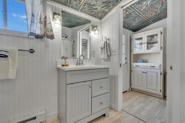 $586,500 | 17 Johnson Avenue, Hampton, NH 03842